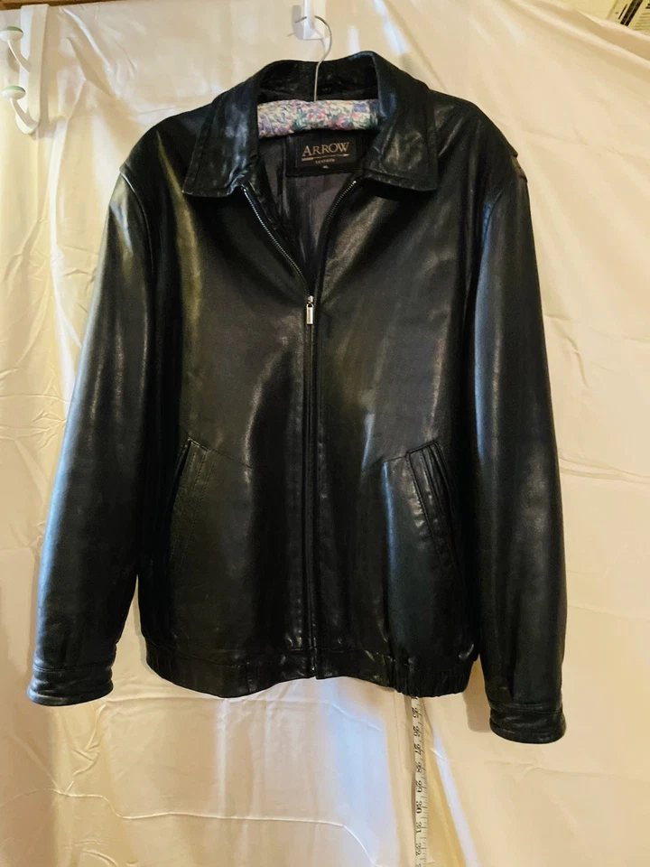 chaqueta de cuero negro hombre Foto 1 de 4