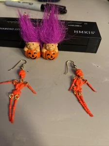 Pendientes de calabaza vintage troll Halloween y esqueletos colgantes naranjas - Imagen 1 de 4