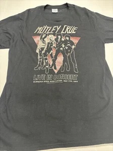 Motley Crue Live in Concert T-Shirt Rock Band on Port and Company Tag - Picture 1 of 20