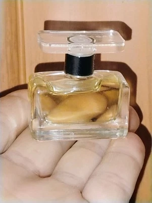 Marc Jacobs духи Parfum0,13 жидкой унции / 4 мл брызги миниатюрный путешествий новый  - Изображение 1 из 4