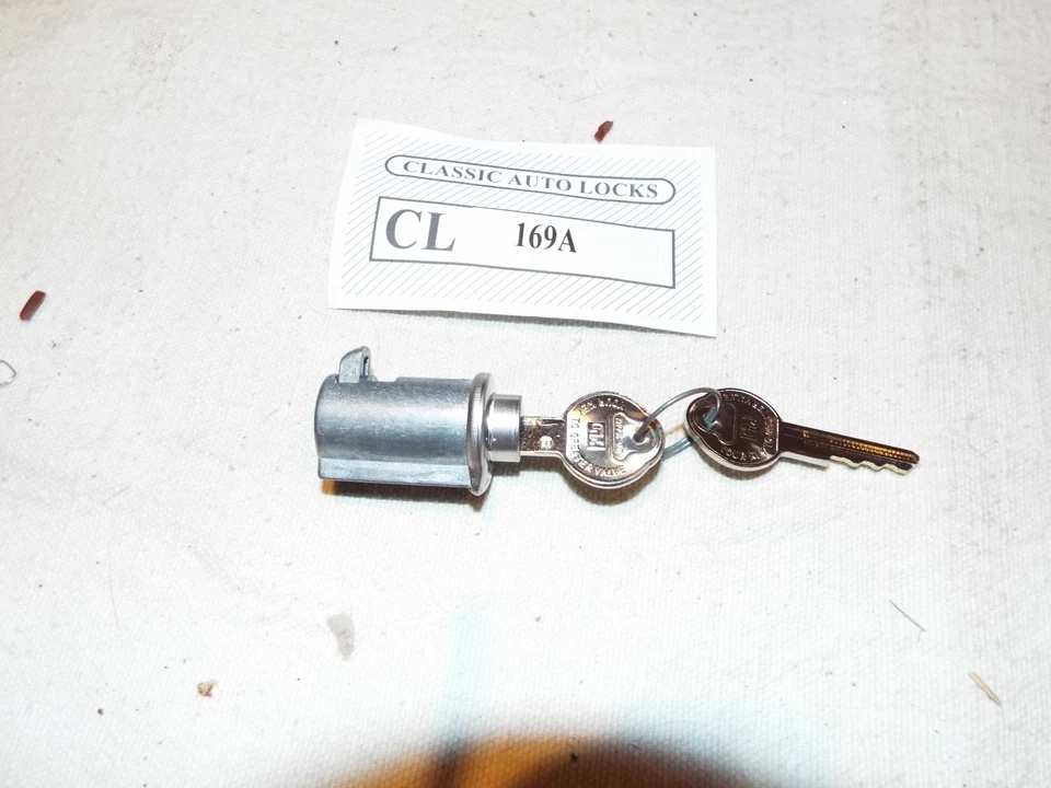 1953 1954 1955 1956 1957 CHEVROLET CARS BELAIR, 210 NOMAD PORTA-LUVAS TRAVA CHAVES GM - Imagem 1 de 1