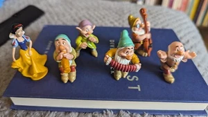 Snow White And Dwarfs Collection Of 6 Figures - Picture 1 of 8