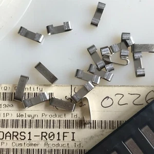 Resistenza fissa singola smt 0,01 ohm pt n. OARS1R010F di Welwyn 20 pezzi £2,95 Z3827 - Foto 1 di 1
