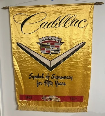 Banner vintage de sala de exposición de Cadillac 1952 aniversario dorado emblema logotipo anuncio Foto 1 de 4