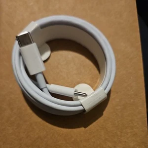 OEM Apple USB-C to USB-C Cable Fast Charger Type C Cord For iPad Pro/Air - NEW - Picture 1 of 4