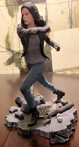 Diamond Select Marvel Gallery Jessica Jones PVC Statue GameStop Exclusive Cover