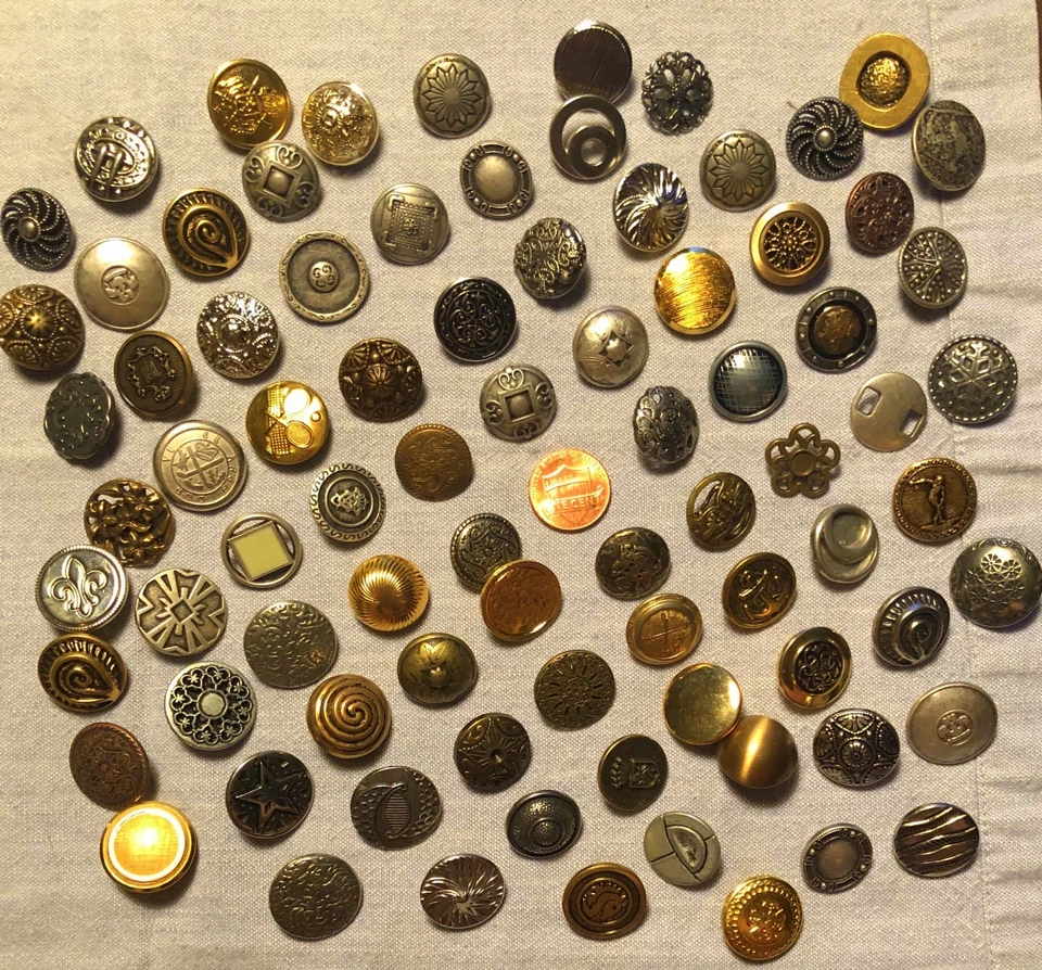 Mixed Lot 82 Shank Metal Buttons 11/16" 17mm - 13/16" 20mm Some Repeats # 9208 - Image 1 of 1