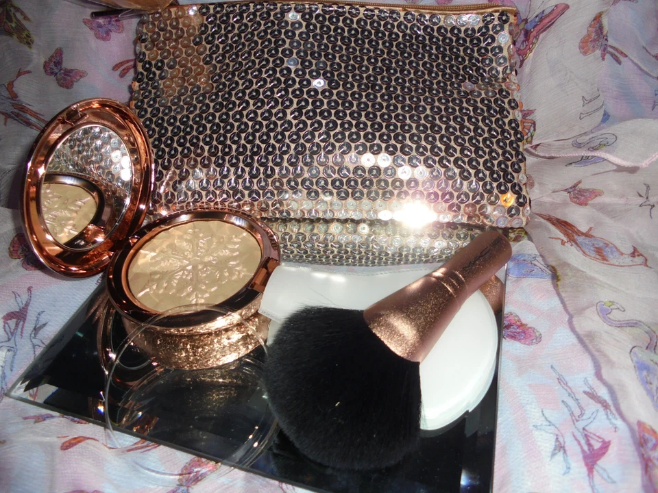 Mac Snow Ball Face Bag Peach Show Gold Puder + Pinsel+ Tasche limitiert sold out - Bild 1 von 4
