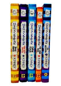 Diary of a Wimpy Kid: Cabin Fever, Ugly Truth, Meltdown, Dog Days, + Jeff Kinney - Foto 1 di 11