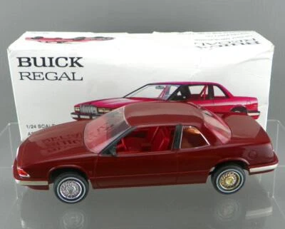 Vintage Dealer Model Promo 1/24 Scale Plastic 1988 Buick Regal Model Car w/ Box - Image 1 of 4