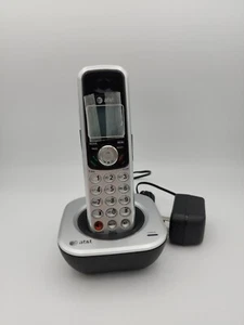 AT&T Cordless Wireless Phone Replacement Handset Only With Charging Base - Picture 1 of 7
