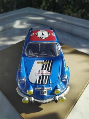 Modellino Auto Alpine A 110 - Burago - Scala 1:16 - Immagine 1 di 4