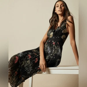 NWT Ted Baker Malinae Highland Tiered Pleated Midi Dress Size 4-6 - Picture 1 of 14