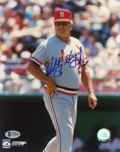 WHITEY HERZOG SIGNED AUTOGRAPHED 8x10 PHOTO ST. LOUIS CARDINALS BECKETT BAS - Picture 1 of 2