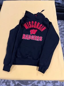 Wisconsin Badgers Hoodie Size S Black Red Pre-Owned MT44+16 - Picture 1 of 4