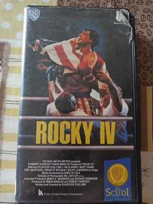 ROCKY IV - VHS WARNER BROS GLI SCUDI *RARISSIMA* - Immagine 1 di 2