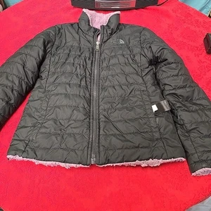 The North Face Reversible Jacket Girls Size Medium Black & Lilac Fleece Puffer - Picture 1 of 24
