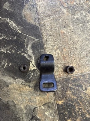 1983-92 Camaro Firebird 700r4 Auto Transmission Shifter Cable Selector Bracket - Image 1 of 4