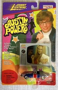 1999 Johnny Lightning Austin Powers "Shaguar" MOC - Picture 1 of 2