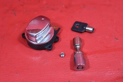 Harley-Davidson Night Train 2000 FXSTB LLAVE FABRICANTE DE EQUIPOS ORIGINALES INTERRUPTOR DE ENCENDIDO JUEGO DE BLOQUEO DE HORQUILLA Foto 1 de 4