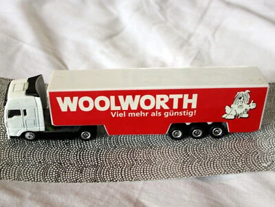 Truck MAN Woolworth weiß rot 1:87 Container-Länge 15,5 cm - Bild 1 von 4
