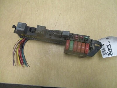 Chevrolet Cavalier 2004 caja de fusibles del motor Foto 1 de 4