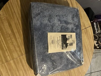 Alfombra de baño Mohawk 100 % nailon 5 pies X 6 pies azul verdadero Foto 1 de 4