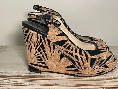 Cuñas de corcho Jimmy Choo con estampado de hojas negras y tostadas con interior de cuero talla 12/42 Foto 1 de 4
