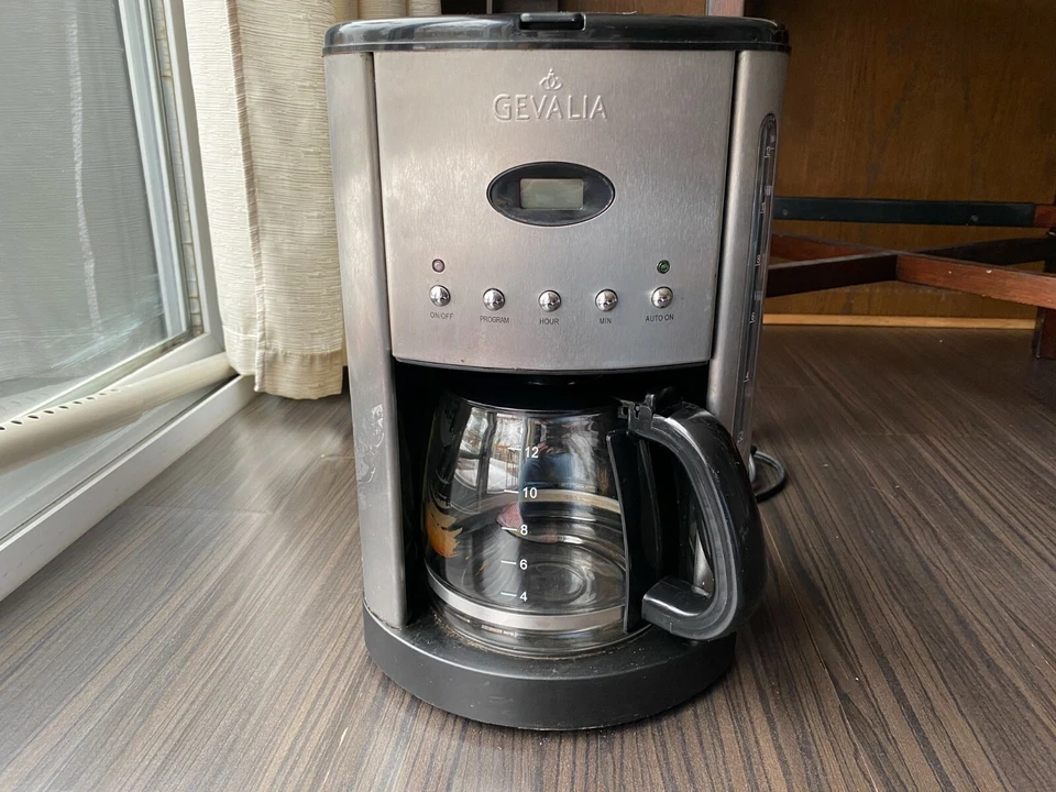 Gevalia Kaffe CM500  Programmable 12-cup Automatic  Coffee Maker Stainless Black - Image 1 of 4