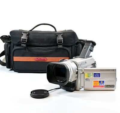 SONY DCR-TRV900E HANDYCAM MiniDV Tape Video Camera Camcorder VX1000 - near MINT! - Image 1 of 4