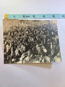 Photo Of People Waiting For A Train Japan Late 1940s Original - Picture 1 of 2