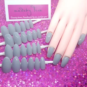 Ready To Wear - Steel A Fan | Light Gray | Coffin or Stiletto Nail Set Press Ons - Picture 1 of 7