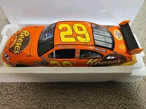 2010 Kevin Harvick 29 Reese's 1/24 Lionel Nascar Diecast 1/927 COT - Picture 1 of 4