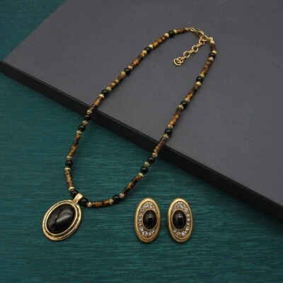 Juego de joyas enchapadas en oro de 24K cristal ojo de tigre: pendientes y collar Foto 1 de 4