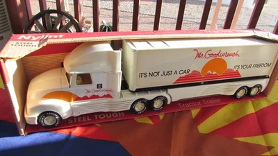 1980'S NYLINT MR. GOODWRENCH ADVERTISING 18 WHEELER METAL TRUCK - Image 1 of 4