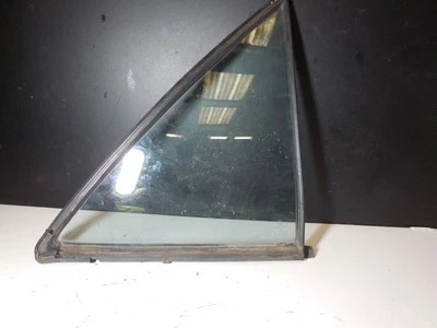 Rear Right Window Quarter Glass 43R-00105 84-93 Mercedes Benz W201 190D 190E - Image 1 of 4