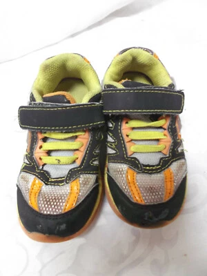 ZAPATILLAS NIÑO "OBJETIVO" **NEGRAS ** TALLA 7 (PLANTILLA: 14,5 CM) Foto 1 de 4