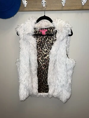 Chaleco Betsy Johnson para mujer talla L súper suave de piel sintética blanco almendra con forro de leopardo Foto 1 de 4