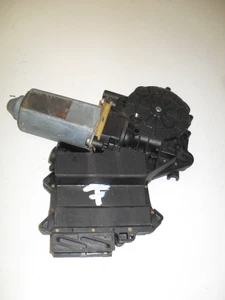 VW Golf 3 elektrischer Fensterheber Motor Fensterhebermotor  vorne links - Bild 1 von 1