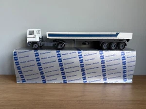Conrad 3330 Bedford Truck - Picture 1 of 5