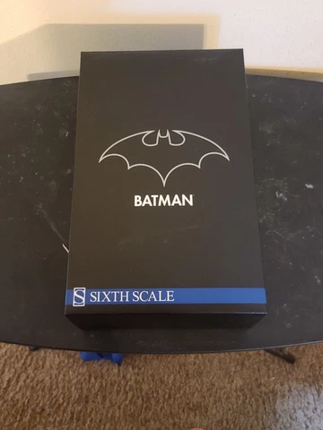 Sideshow Collectibles Exclusive Batman 1/6 12" Inch Figure Cover
