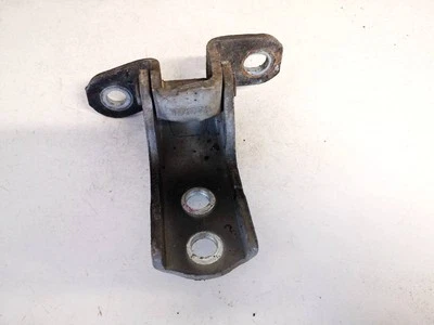 Bisagra de puerta delantera Toyota Yaris 2006 usada, genuina #2277928-95 Foto 1 de 4