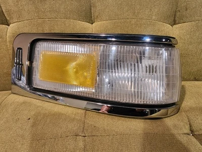Lincoln Town Car 1995-1997 pasajero señal de giro derecha marcador lateral esquina delantera Foto 1 de 4