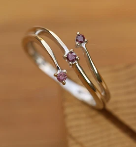 9ct Solid White Gold Bypass Three-Stone Ring with Rubies Size N Vintage cleaned - Picture 1 of 8