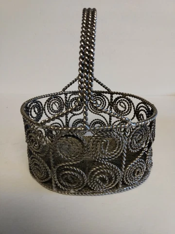 Metal Wire Pinwheel Basket Handle Twisted Metal 6 1/2" x 7" Cover