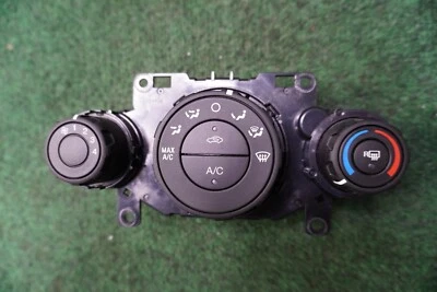 Controle CA 2014 2015 2016 2017 2018 2019 FORD FIESTA S (MANUAL) FABRICANTE DE EQUIPAMENTO ORIGINAL D2BT19980AF - Imagem 1 de 4