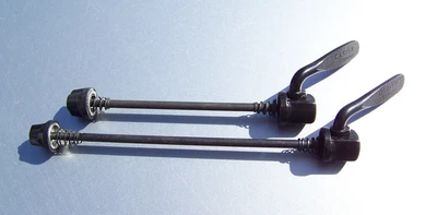 Juego de pinchos/liberación rápida Shimano vintage - todo negro excelente estado Foto 1 de 3