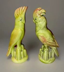 Estatuillas de loro cacatúa de cerámica MCM de colección BERNARD STUDIOS California Pottery - Imagen 1 de 14