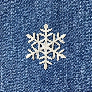 Silver Snowflake Applique Patch - Embroidered Snow Winter Metallic Silver Badge - Picture 1 of 2