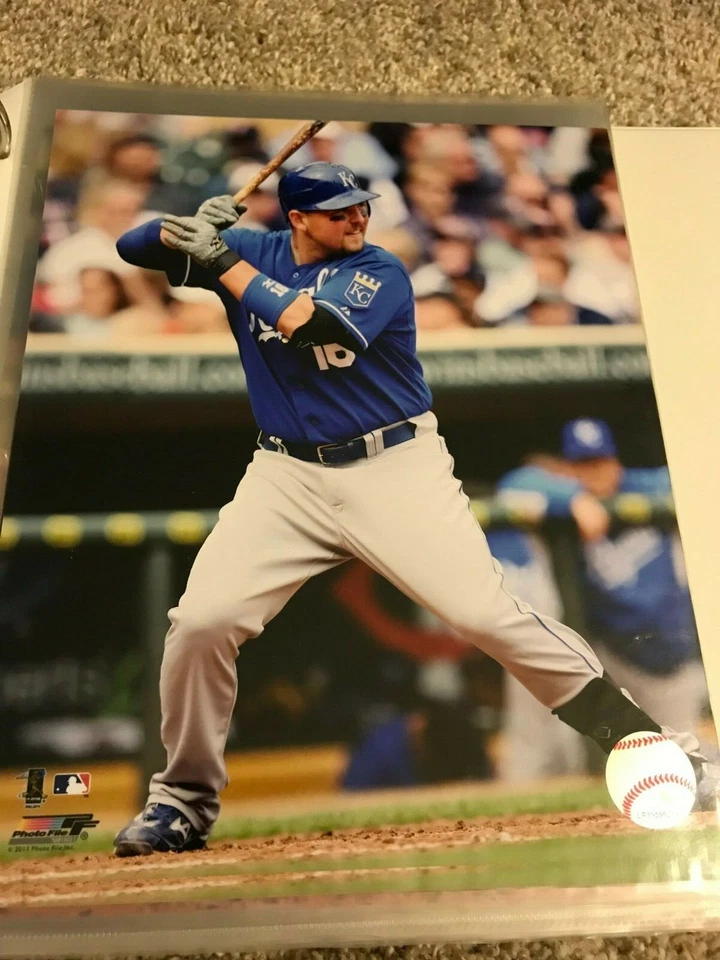 BILLY BUTLER OFFICIALLY LICENSED 8X10 PHOTO KANSAS CITY ROYALS 2011 UNSIGNED - Image 1 of 1